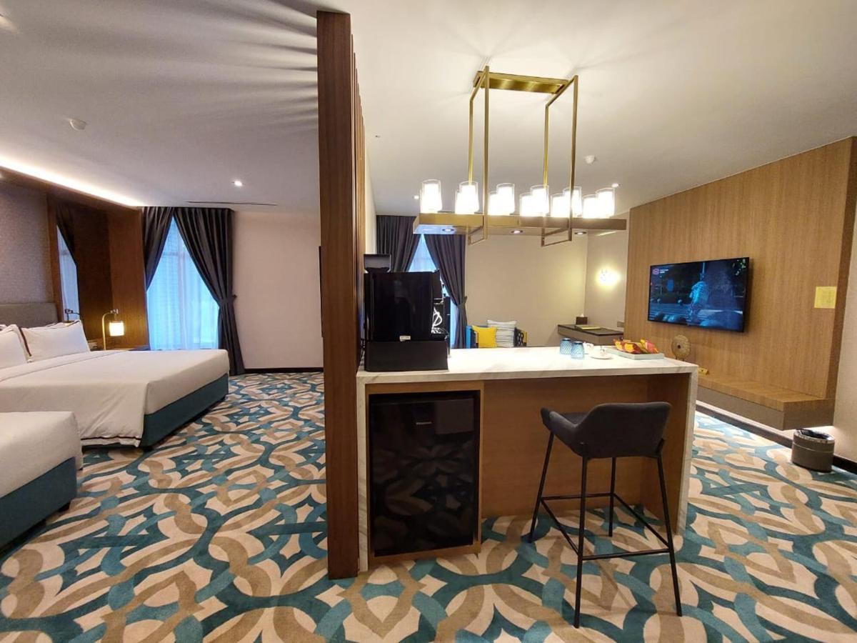 Christee Suites Hotel Malacca Luaran gambar